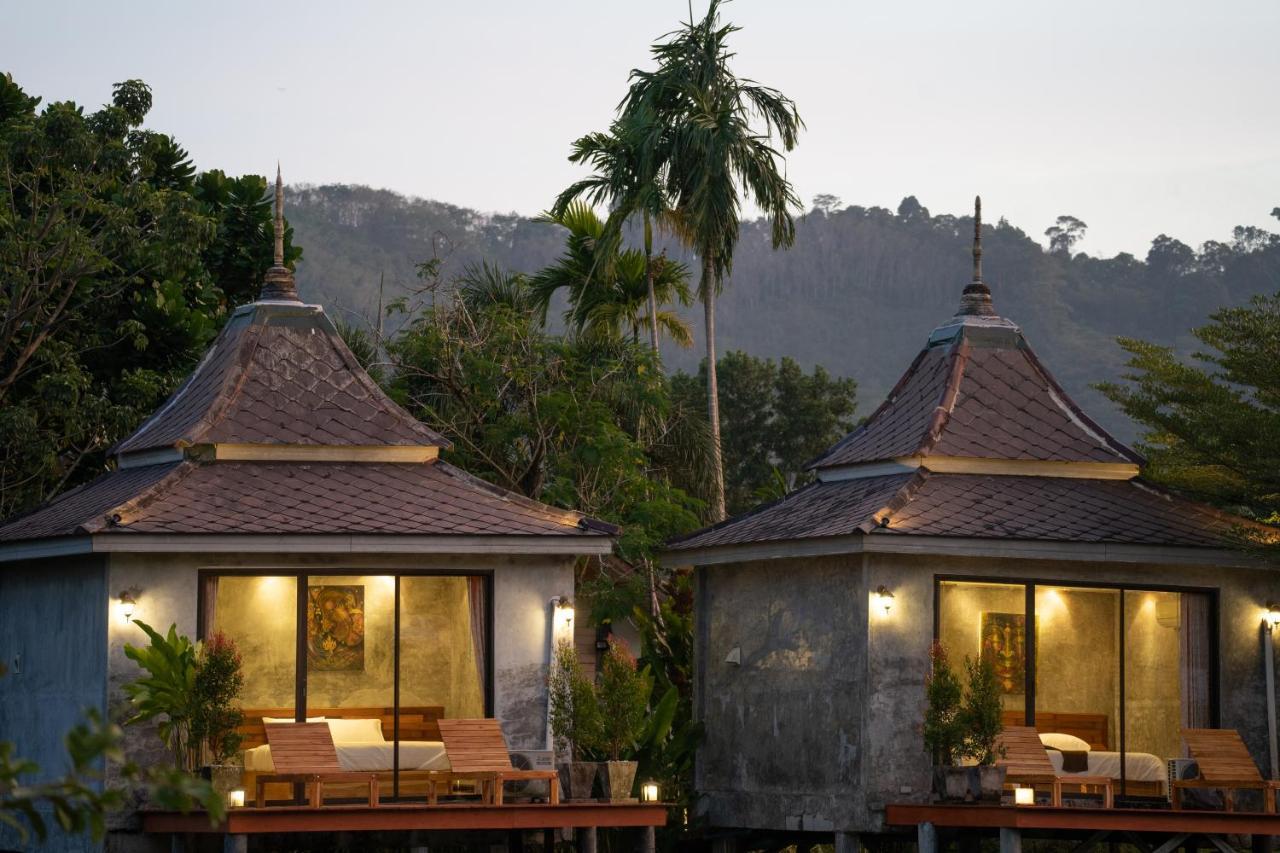 Anodard Phuket, Nai Yang Beach Thalang Exterior foto
